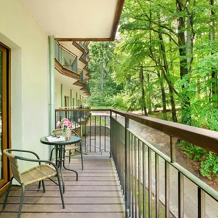 Comfortable With Mountain View And Outdoor Parking In By Renters Apartment *