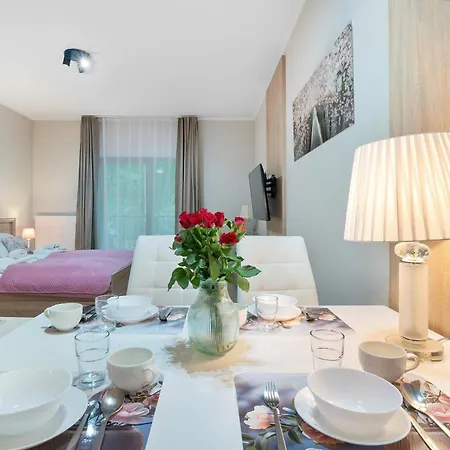 Comfortable With Mountain View And Outdoor Parking In By Renters *