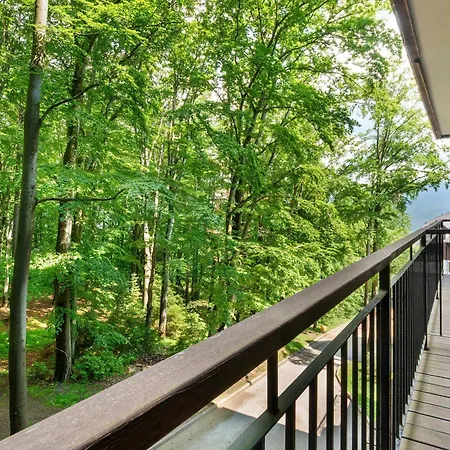 Apartment Comfortable With Mountain View And Outdoor Parking In By Renters