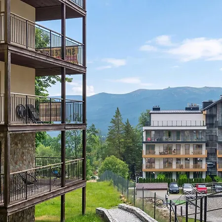 Comfortable With Mountain View And Outdoor Parking In By Renters Szklarska Poreba